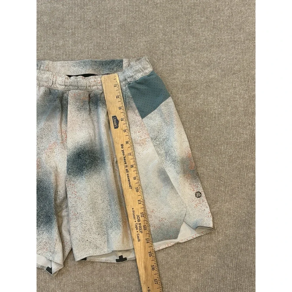 Lululemon Shorts Men Small Spray Camo Surge Lined 7